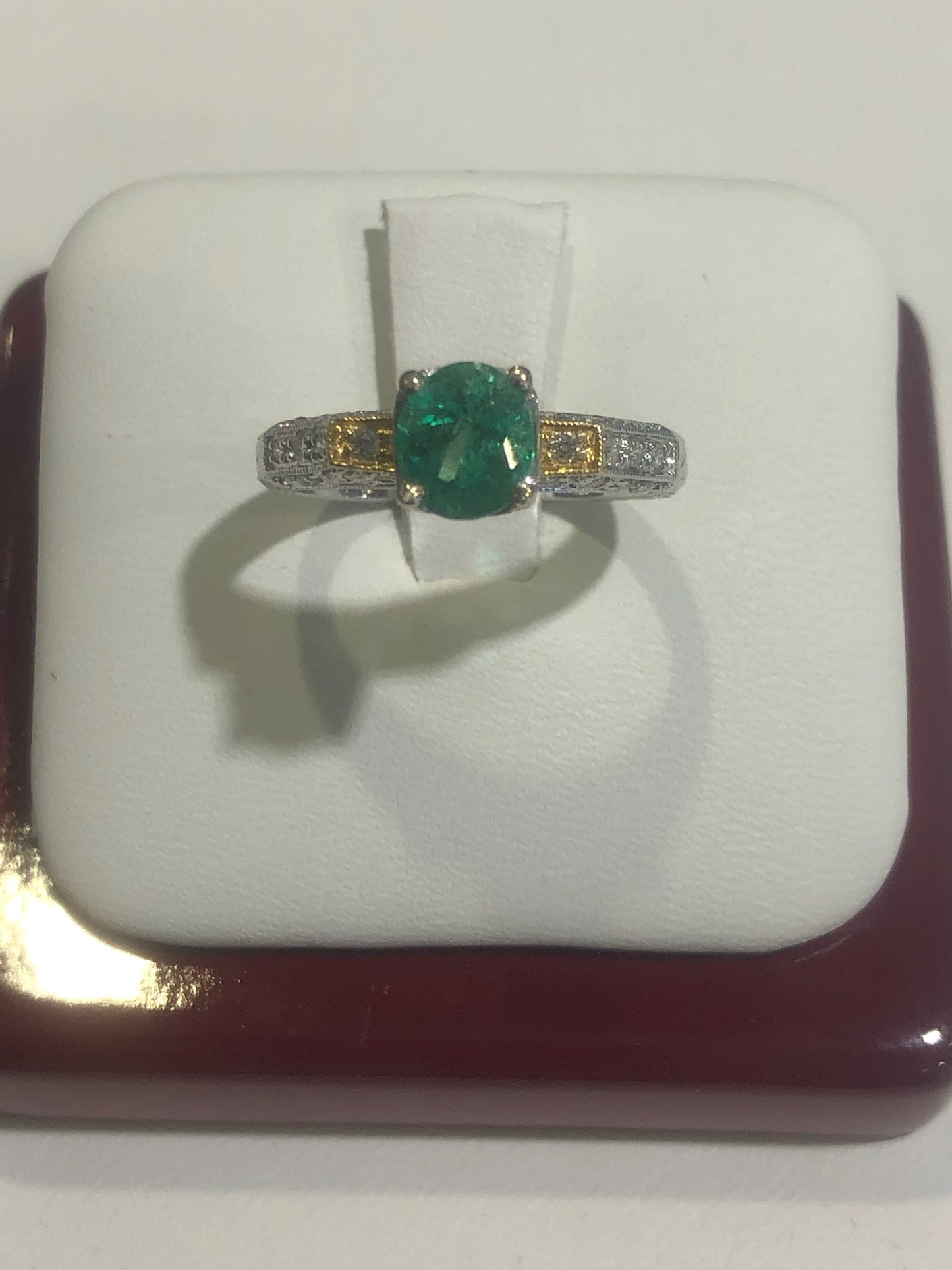 Oval Emerald Ring